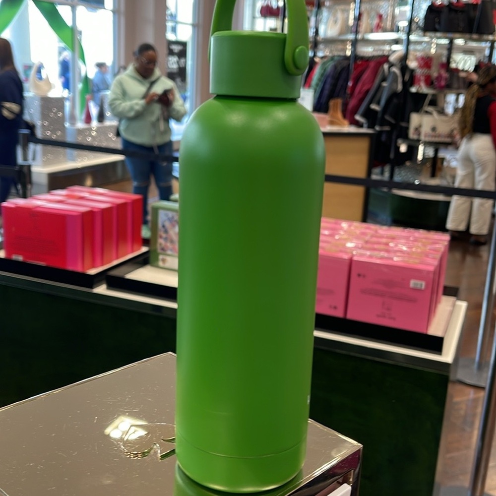 Kate Spade New York Water Bottle
NWT - Picture 8 of 10